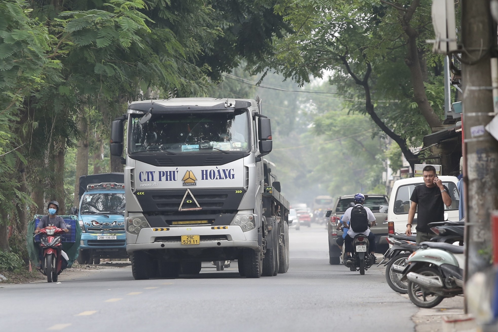 Fatigué d'attendre le projet d'agrandissement de la route « suspendue » de 14 ans à Hanoï photo 10