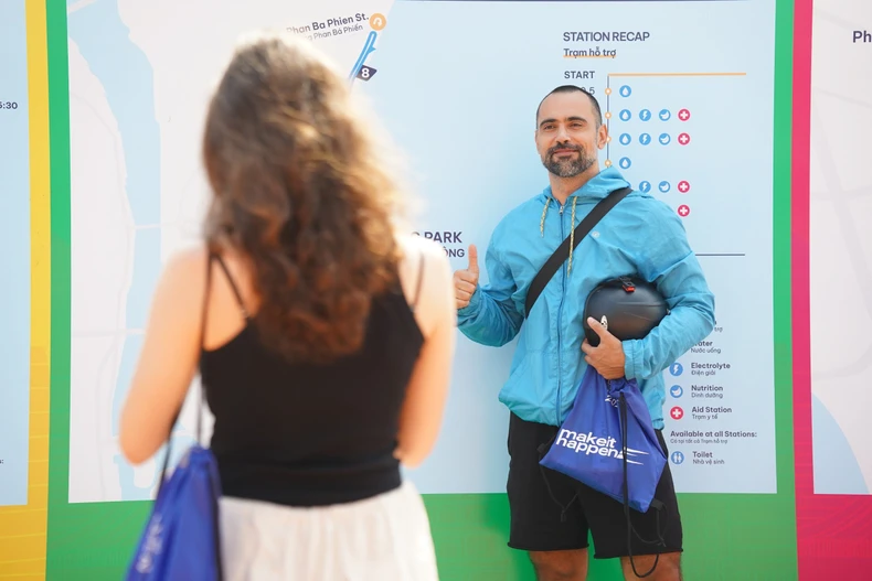 Inauguración del 11º Maratón Internacional Da Nang 2024 foto 6