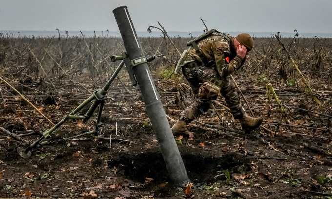 Ukrainische Soldaten feuerten im vergangenen November in Saporischschja auf russische Streitkräfte. Foto: Reuters