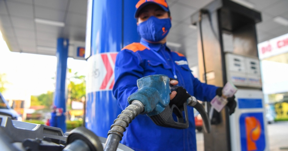 Los precios de la gasolina aumentan, algunos tipos aumentan 750 VND/litro