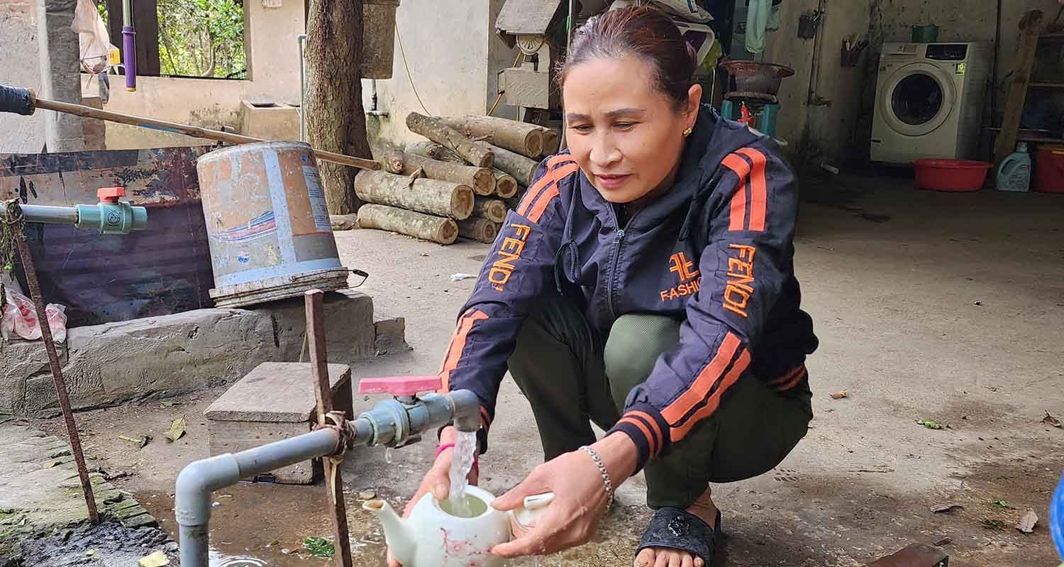 Hoa Binh: People use dirty water next to clean water plant for 15 years