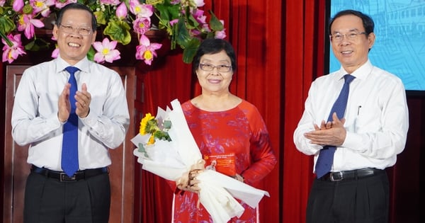 Ho Chi Minh City commends 186 exemplary ward and hamlet party cell secretaries