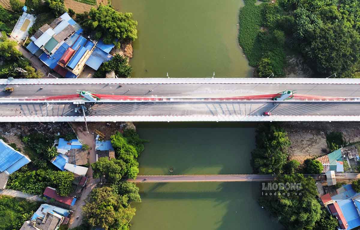 The largest river bridge in Thai Nguyen province before its official opening day