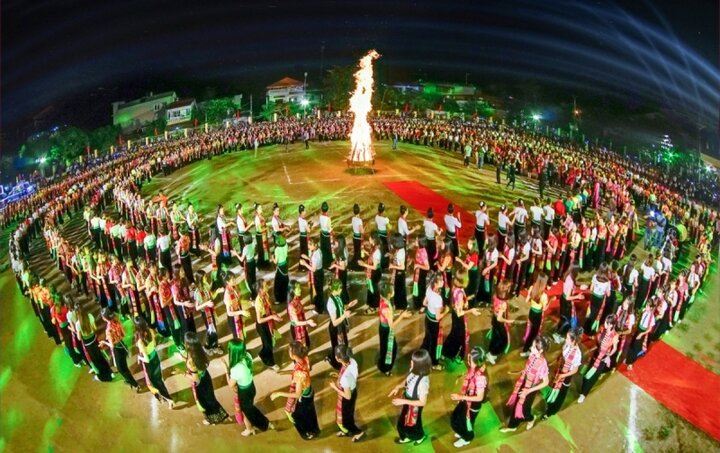 Cultural heritage is only preserved when it is used and promoted to serve the goal of comprehensive development of the Vietnamese people. (Photo: VOV)