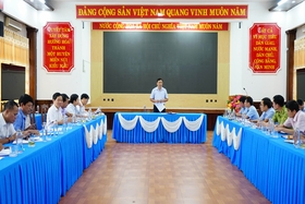 The Provincial People's Council's monitoring delegation worked with Huong Hoa district.