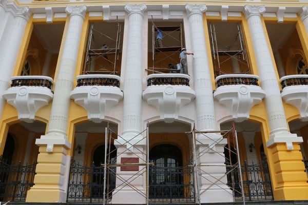 Hermosa arquitectura francesa de la Ópera de Hanoi con más de 100 años de antigüedad. Foto 16