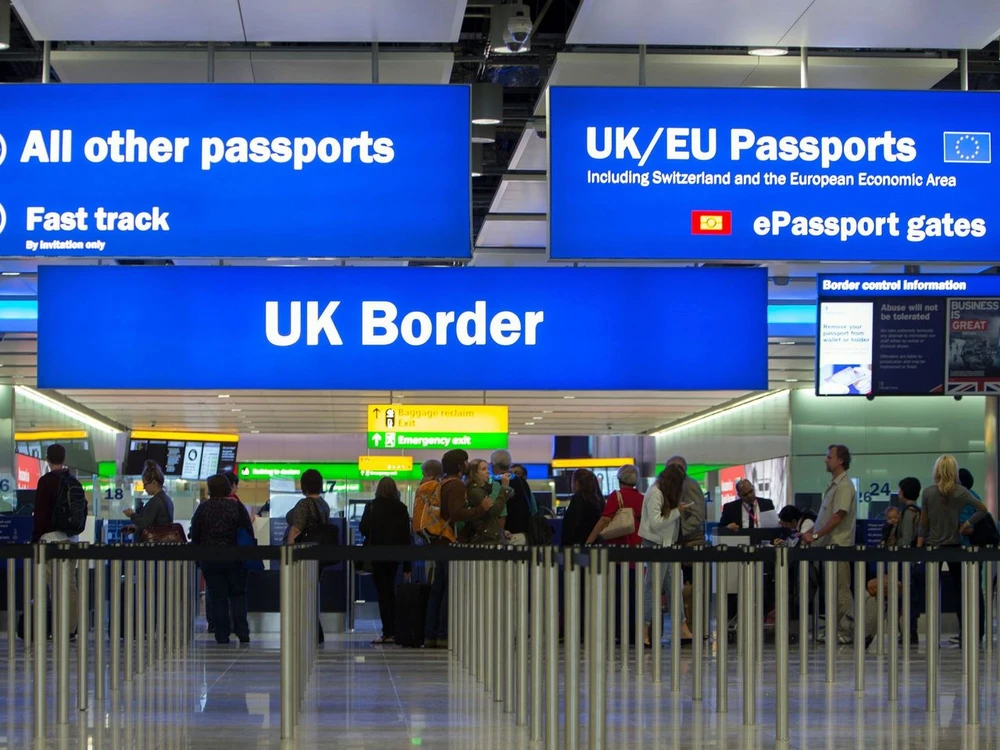 La puerta de entrada al Reino Unido se está estrechando cada vez más. Foto: WSJ