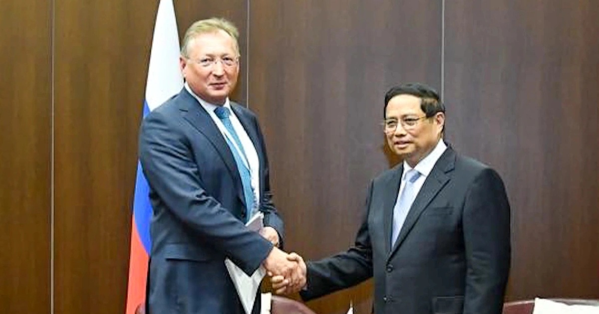 El primer ministro Pham Minh Chinh recibe al director general del Grupo Zarubezhneft