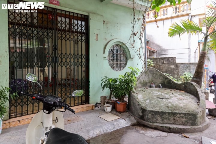 Quan niệm nhà cạnh "nơi ở người âm" ngày càng được người dân chấp nhận. (Ảnh: Minh Đức).