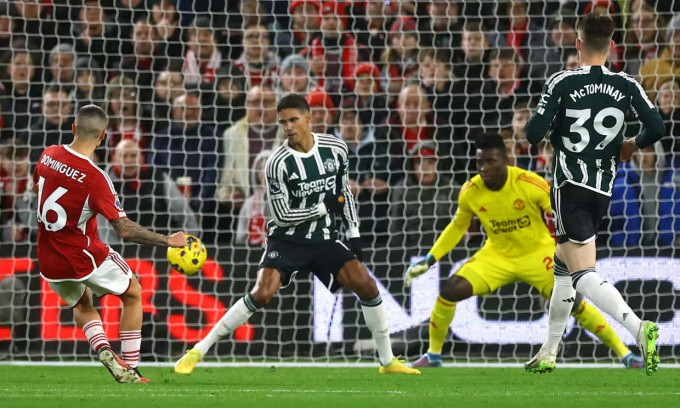 Midfielder Nicolas Domínguez (No. 16) opened the scoring for Nottingham. Photo: Reuters