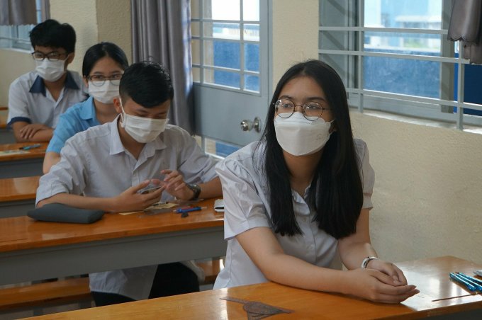 Thí sinh dự thi vào trường Phổ thông Năng khiếu năm 2022. Ảnh: Mạnh Tùng