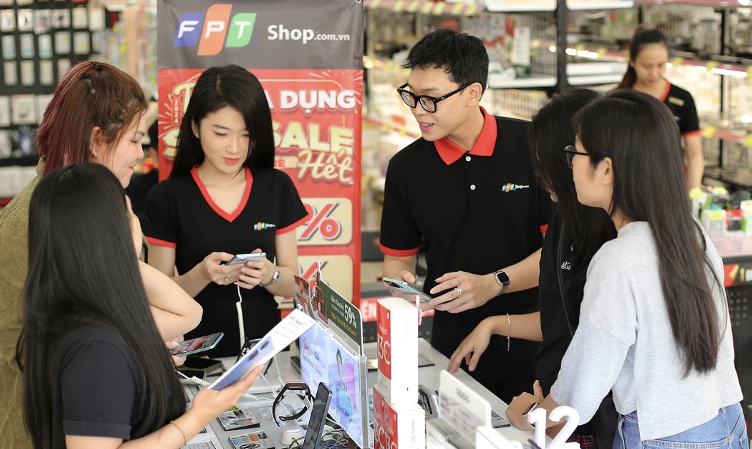 Nhiều ưu đãi khi mua sắm dịp Tết tại FPT Shop