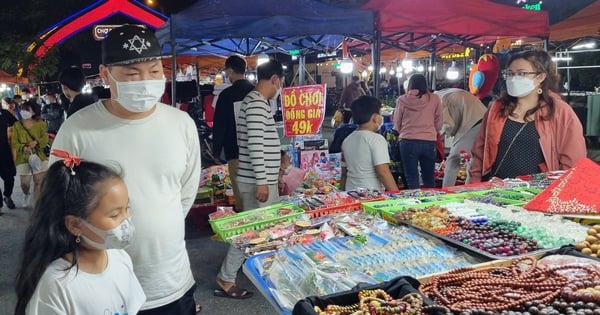 Le marché nocturne de Son Tra à Da Nang « ferme » en juillet et change d'emplacement