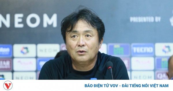 Überrascht vom Tor der japanischen Mannschaft beim Spiel gegen den Ho Chi Minh City Women's Club