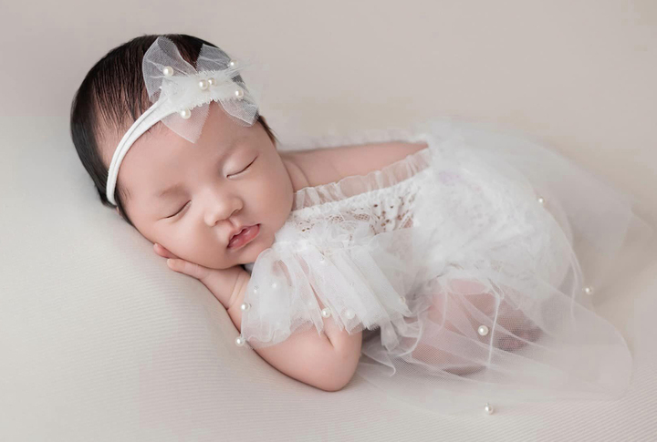 Dang Thu Thao is happy that her daughter is adorable and inherits many beautiful features from both her father and mother.
