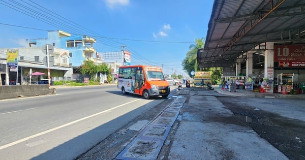 Temporarily suspend the bus route from Hau River Park to Phong Dien