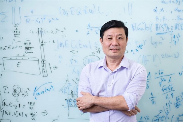 Professor Vu Ha Van has many prestigious awards in Mathematics.