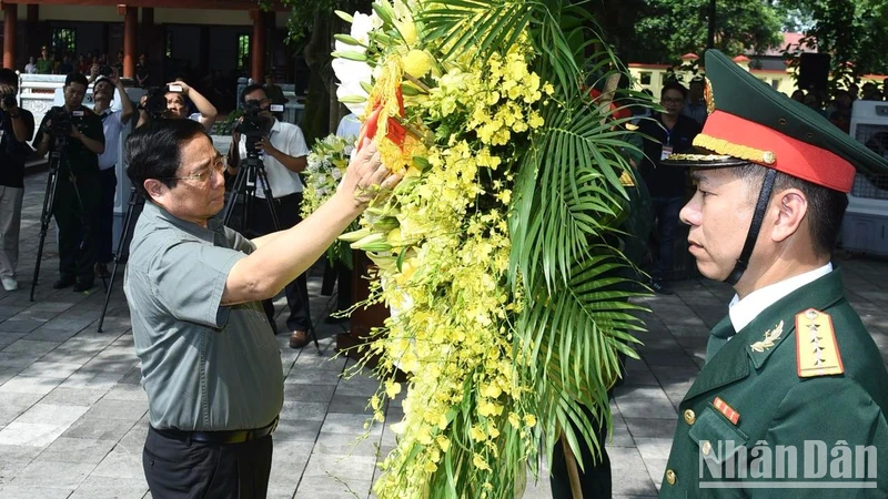 Tiếp tục quan tâm, chăm lo hơn nữa cho người có công với tất cả trách nhiệm và nghĩa tình sâu nặng