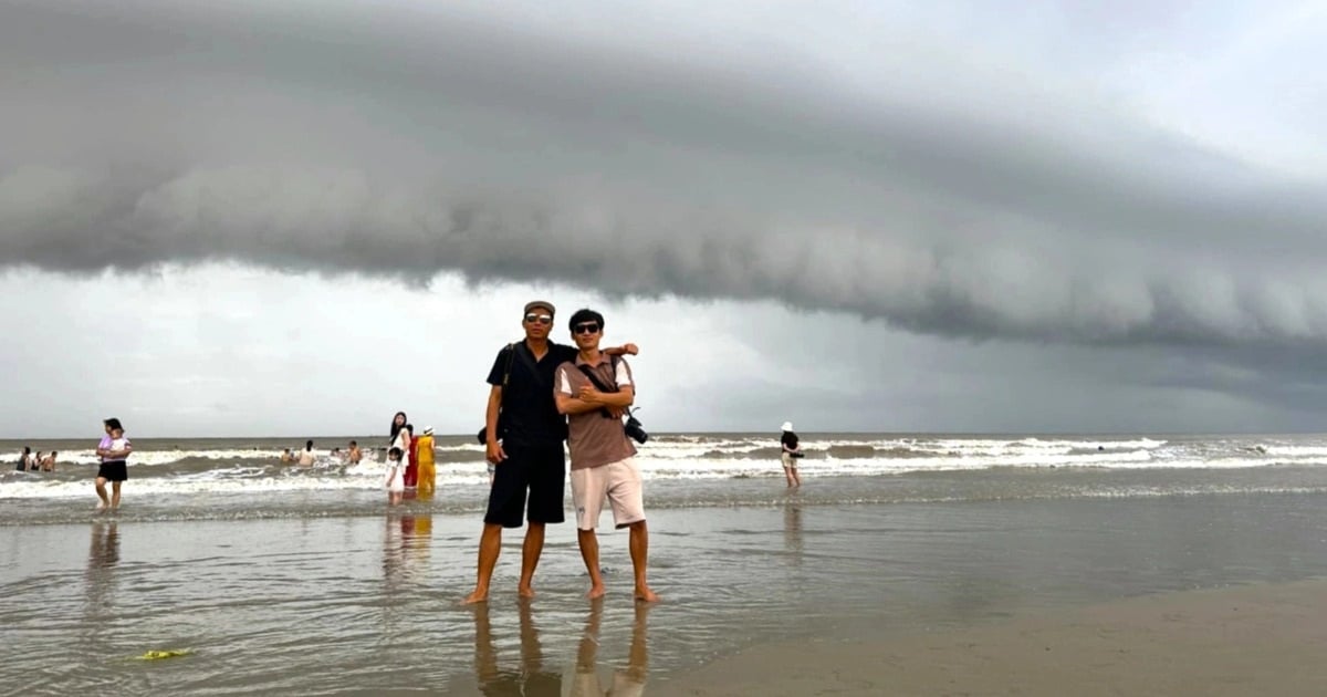 Nuages ​​du tsunami dans le ciel de Sam Son