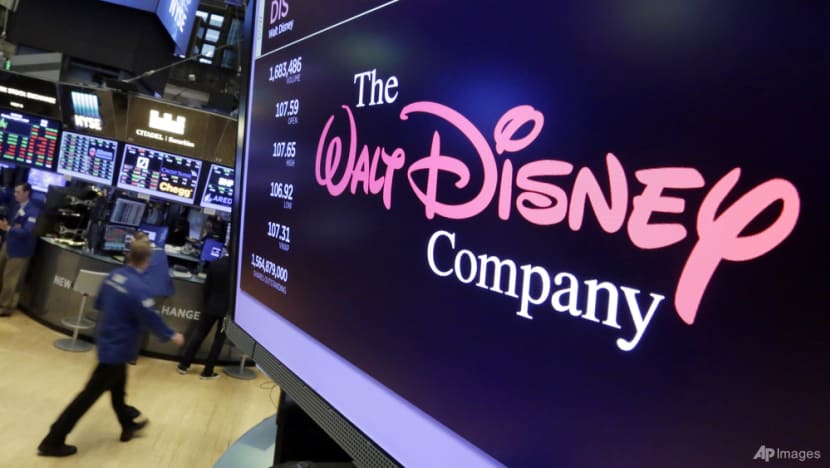 Walt Disney beginnt, Tausende von Menschen zu entlassen. Bild 1
