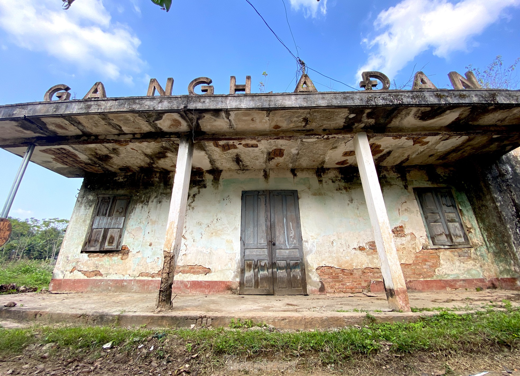 The desolation of the 'abandoned' railway line in Nghe An photo 8