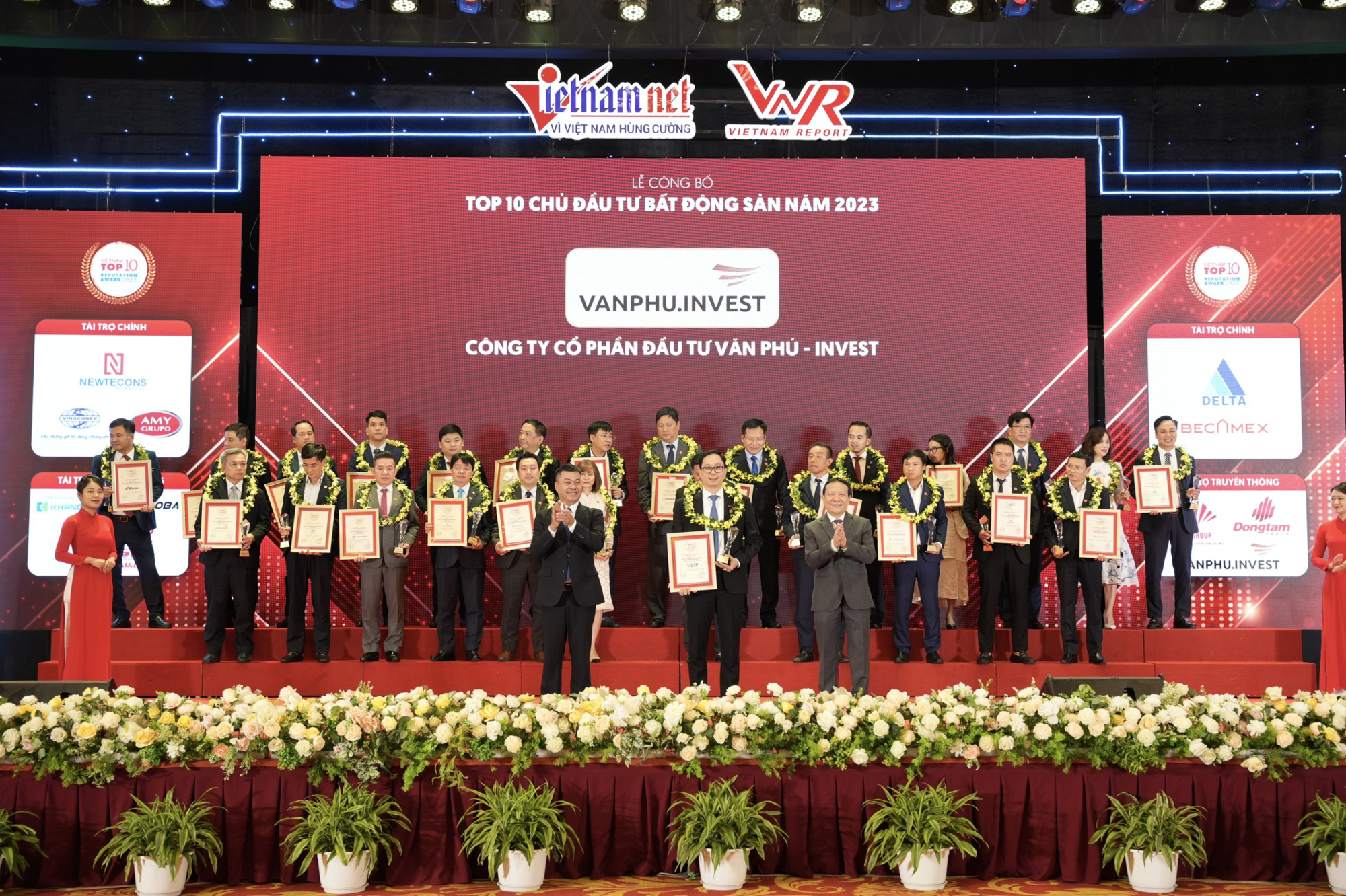 Van Phu Invest ติดอันดับนักลงทุนอสังหาฯ 10 อันดับแรกในปี 2023 โดย Vietnam Report ภาพที่ 1