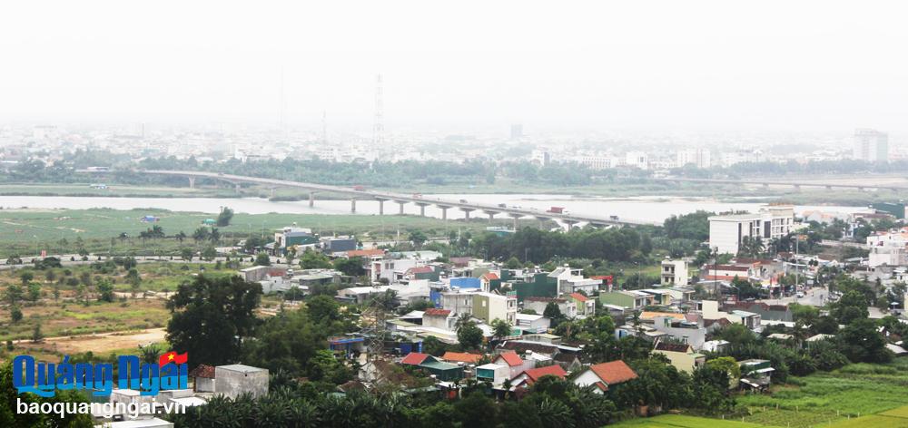 Tra Khuc 2 Bridge connects the Eastern bypass through Quang Ngai City.