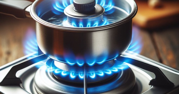 Bé gái bỏng nặng vì bếp gas mini phát nổ sau tiệc cưới