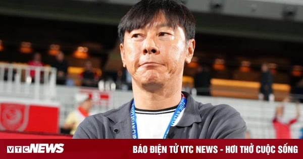 Hà Nội FC thua sốc, cổ động viên đòi mời HLV Shin Tae-yong