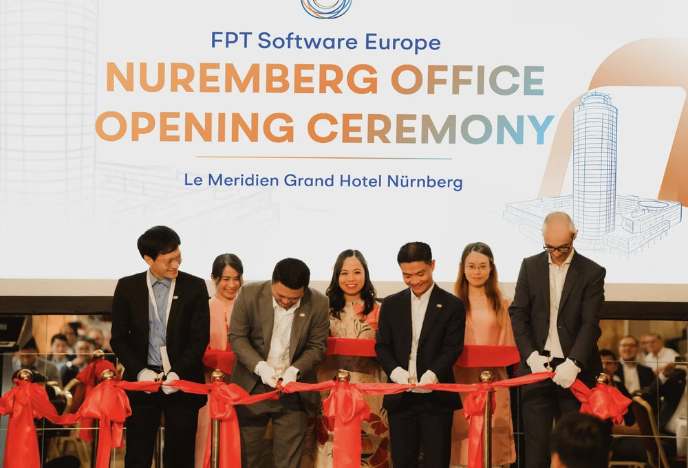 Le nouveau bureau de FPT en Allemagne est situé au 26e étage, Nuremberg Business Building, Ostendstr 100, 90482 Nuremberg, Bavière