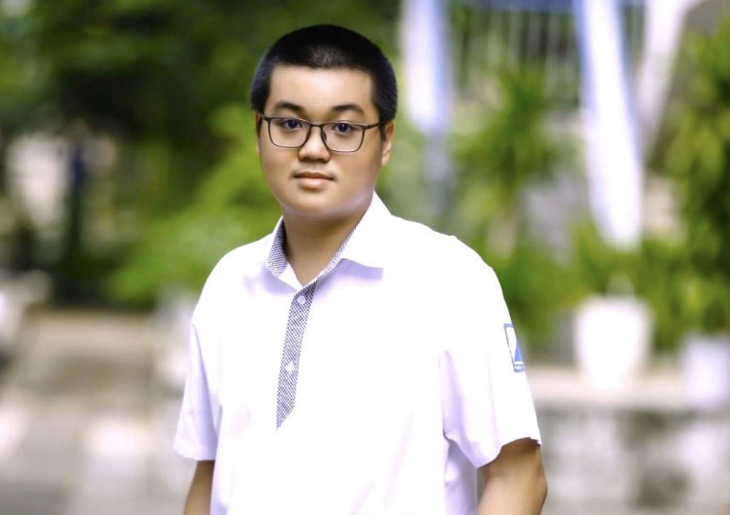 Top scorer of 10th grade exam in Hanoi and mother's special regulations