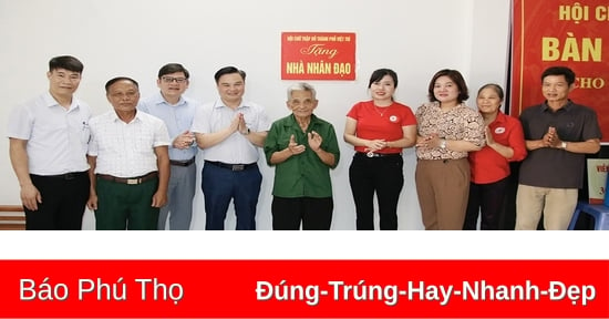 Ban giao Nhà nhân đạo tại Việt Trì