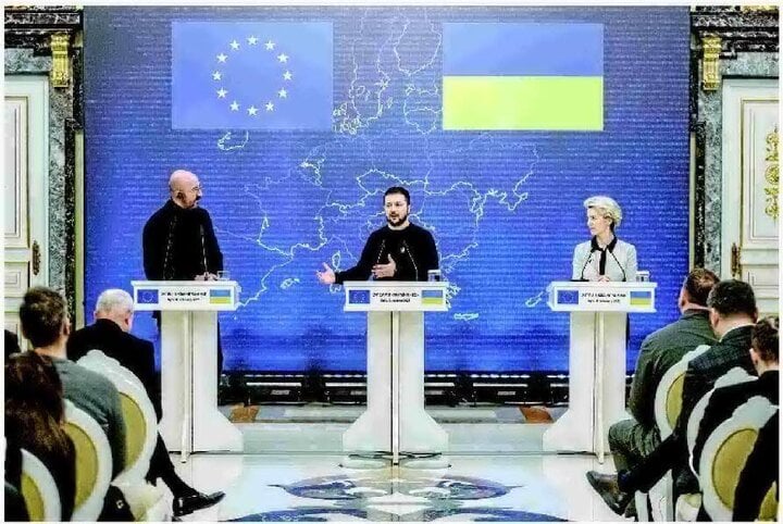 Nhiệm kỳ 5 năm của Tổng thống Ukraine Volodymyr Zelensky sẽ kết thúc sau vài tháng nữa.
