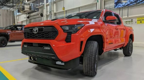 Toyota Tacoma 2024 លក់ 799 លានដុង រូបរាង 4
