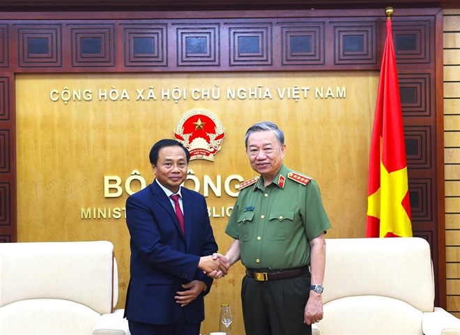 Không ngừng vun đắp quan hệ giữa Bộ Công an hai nước Việt Nam - Lào
