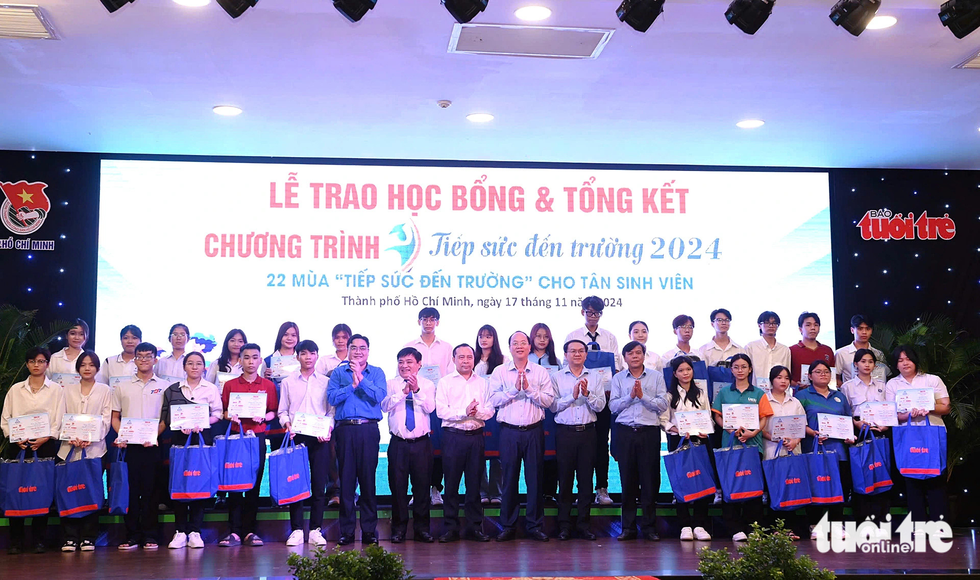 Tân sinh viên được ứng trước học bổng: 'Nếu Tuổi Trẻ không giúp, tôi phải nghỉ học rồi' - Ảnh 32.