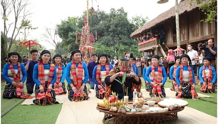 Le festival Cha Mun du peuple thaïlandais à Thanh Hoa est un patrimoine national