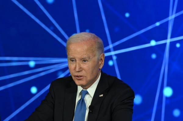 La administración Biden está "ejecutando un decatlón" para implementar una nueva orden ejecutiva sobre gobernanza de la IA y aumenta el reclutamiento de talento tecnológico en todo el gobierno