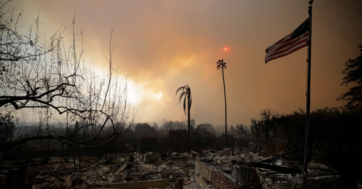 カリフォルニア州の山火事で1500億ドルの被害、保険業界は衝撃