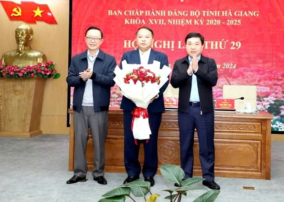 Hà Giang: Giám đốc công an làm Phó bí thư Tỉnh ủy- Ảnh 1.