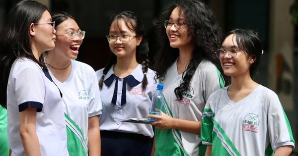 Candidates are radiant after the final exam, confident of getting high scores