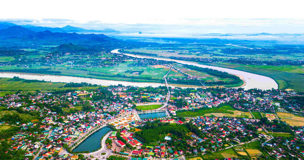 La ville de Thanh Chuong a reçu le drapeau d'émulation d'excellence du gouvernement et a été reconnue comme répondant aux normes urbaines civilisées.