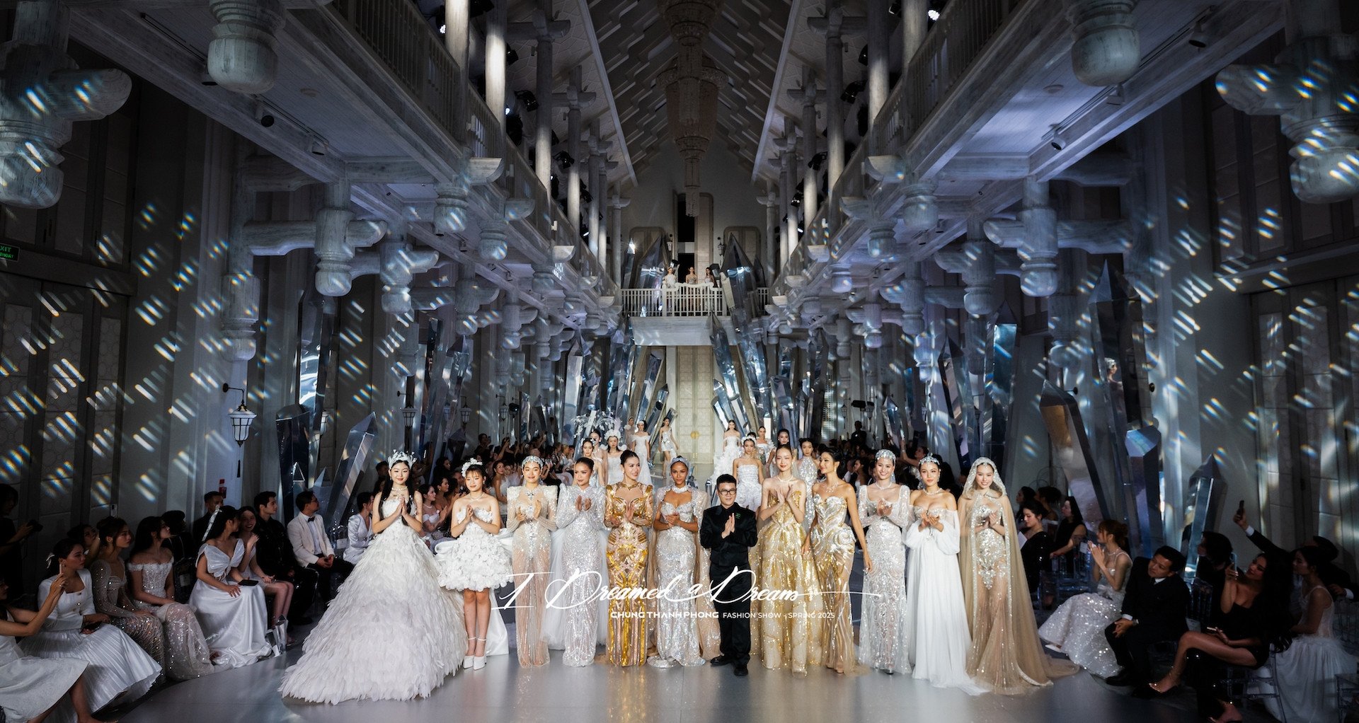 3 besondere Dinge bei der Show 'I Dreamed A Dream' von Designer Chung Thanh Phong