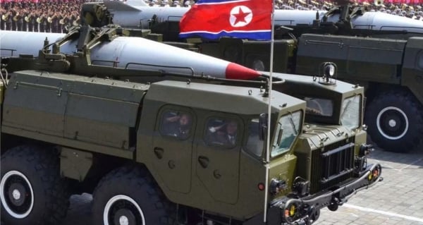 Nordkoreanische Hwasong-9-Rakete trifft Ziel in der Ukraine