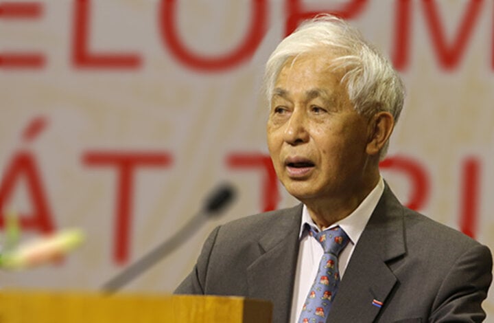 Professor Tran Thanh Van is a famous French physicist of Vietnamese origin.