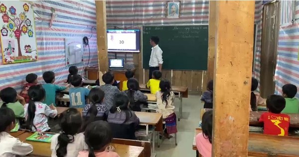 ムカンチャイ地区の小学生3,600人以上を対象に、無料の英語補習授業を実施