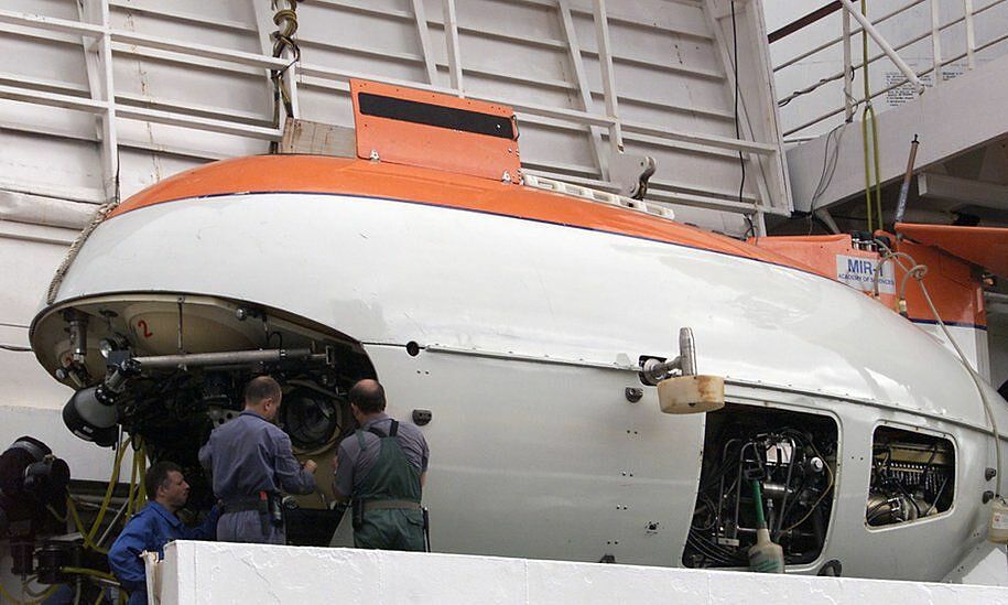 Experiencia cercana a la muerte en un submarino en el fondo del océano Atlántico