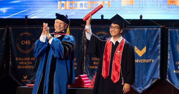 Se graduaron 145 estudiantes del primer curso de la Universidad VinUni