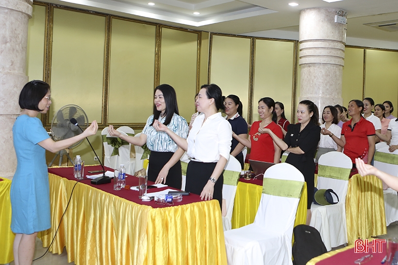 Helping Ha Tinh women integrate into the online environment