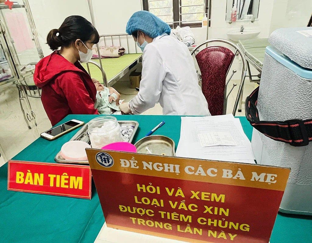 Ngăn bùng phát bệnh ho gà, sởi và các bệnh truyền nhiễm- Ảnh 1.